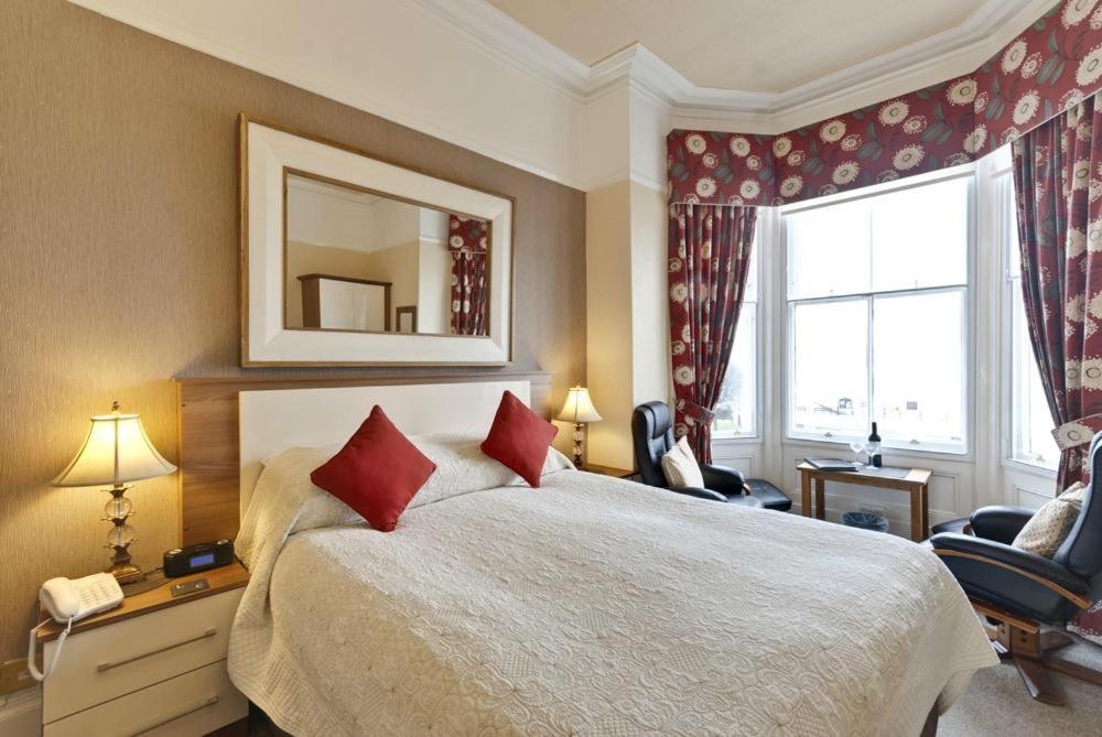 Lauriston & Lawton Court Hotel لاندودنو المظهر الخارجي الصورة