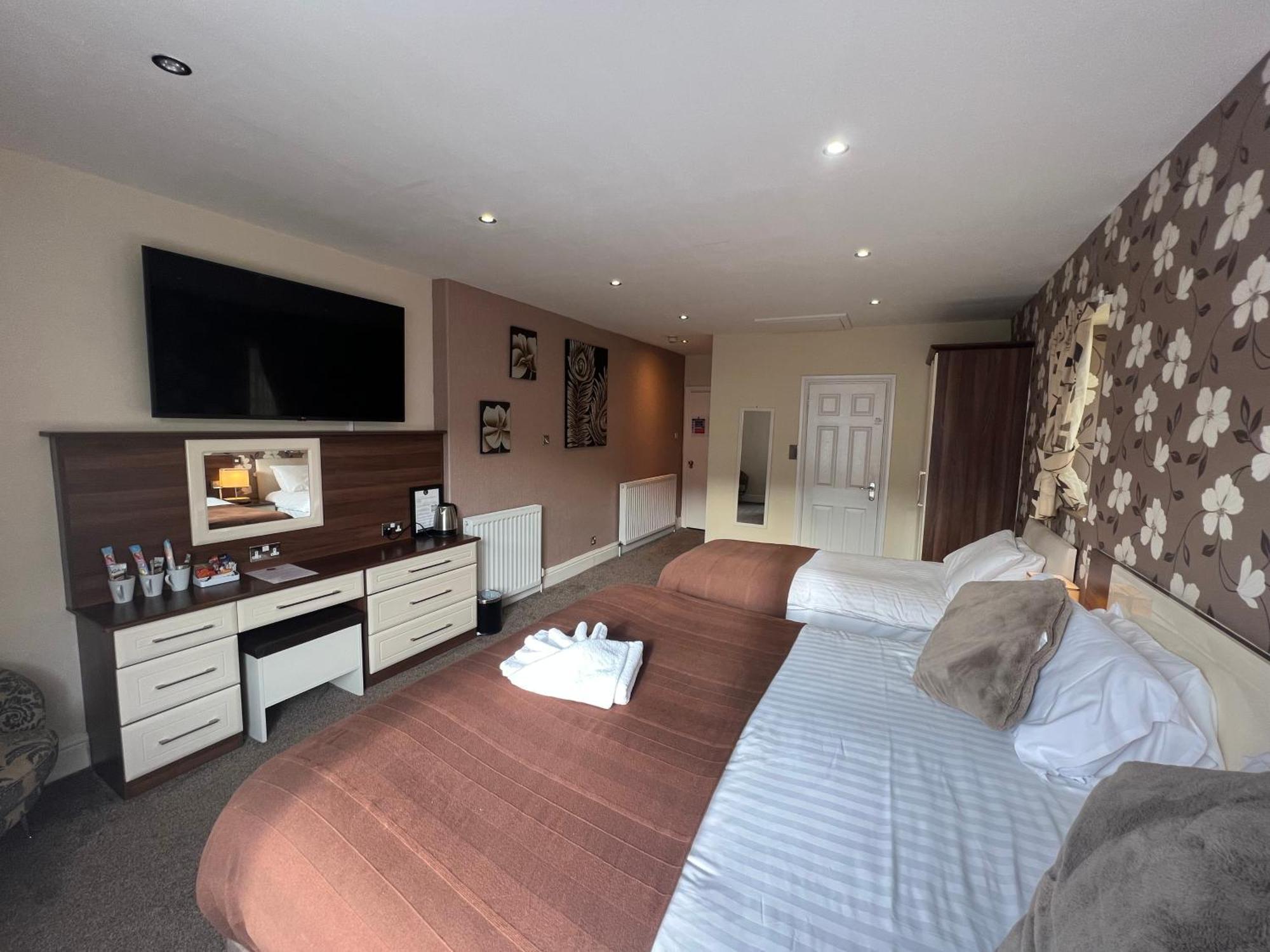 Lauriston & Lawton Court Hotel لاندودنو المظهر الخارجي الصورة