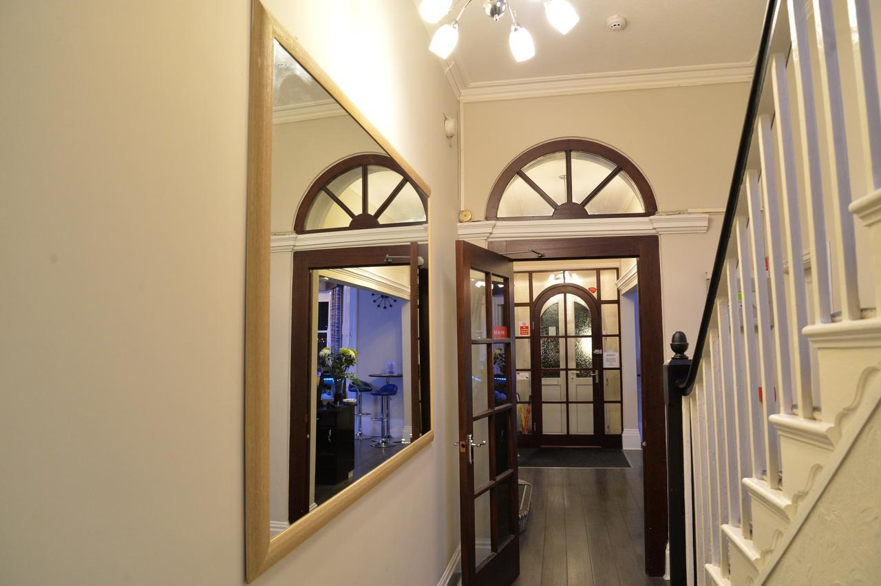 Lauriston & Lawton Court Hotel لاندودنو المظهر الخارجي الصورة