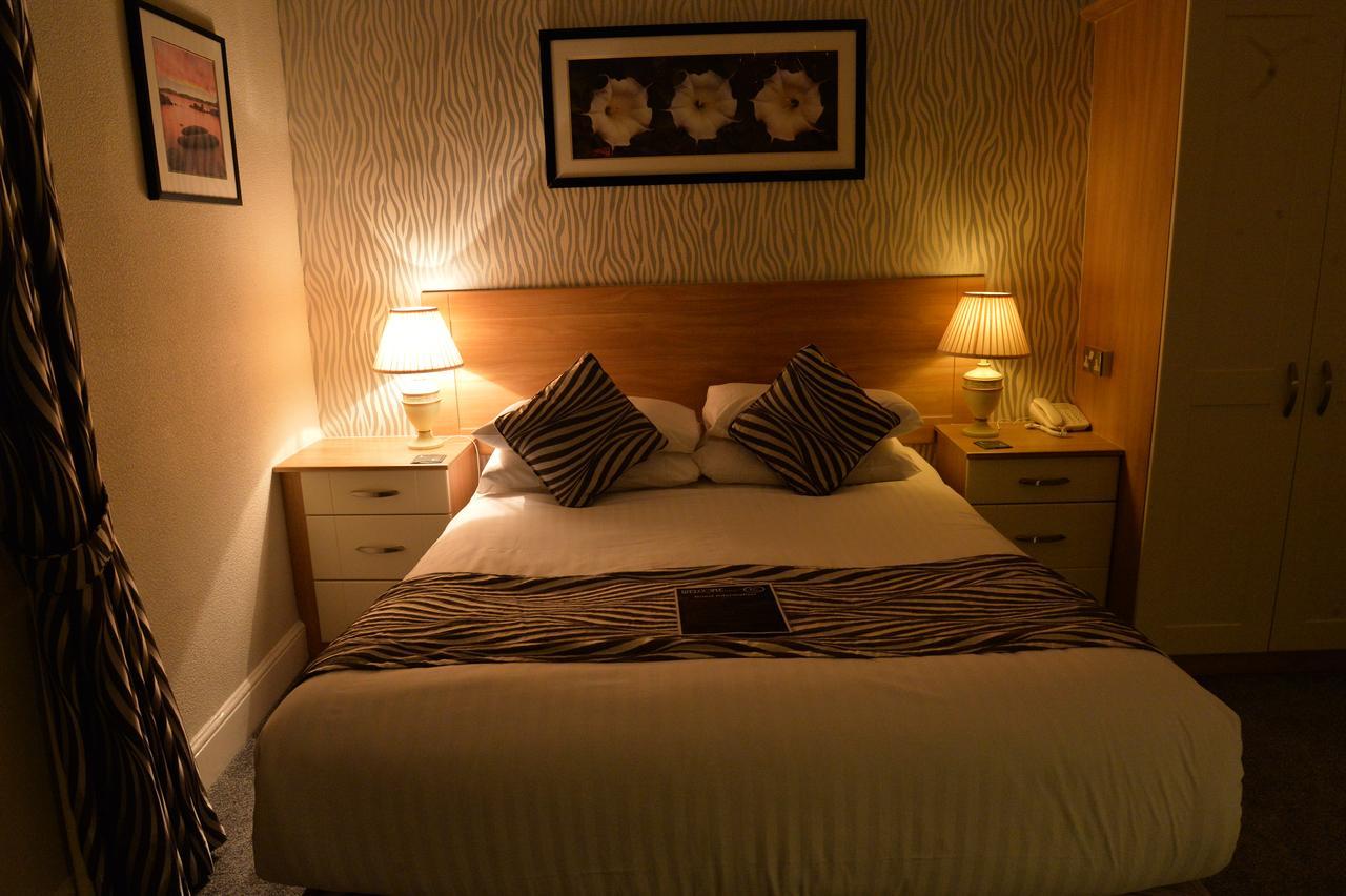 Lauriston & Lawton Court Hotel لاندودنو المظهر الخارجي الصورة