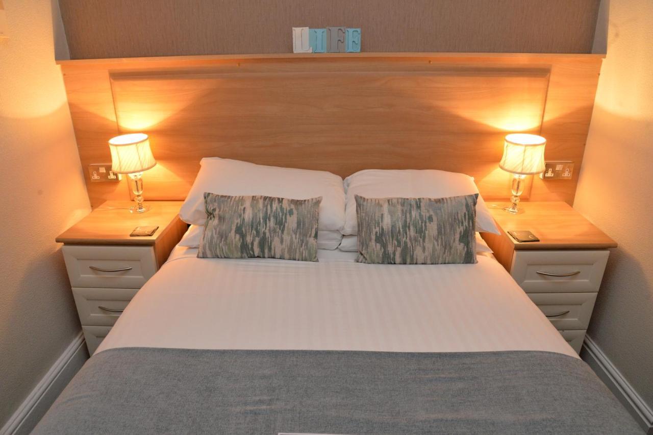 Lauriston & Lawton Court Hotel لاندودنو المظهر الخارجي الصورة