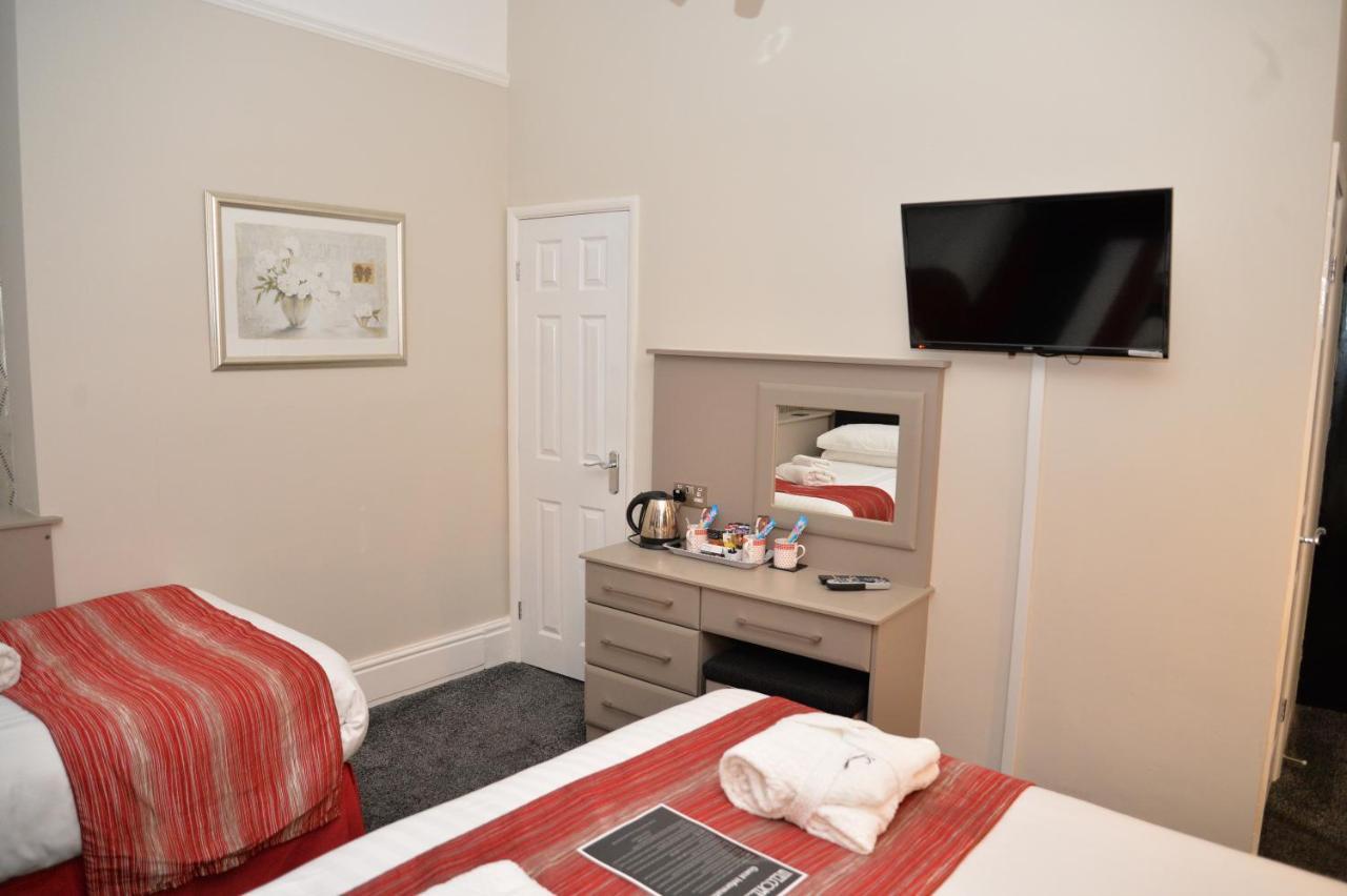 Lauriston & Lawton Court Hotel لاندودنو المظهر الخارجي الصورة